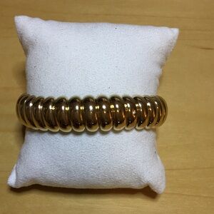 Shiny Gold Chunk Bracelet, Serpentine Gold Links on Double Elastic for Easy Wear